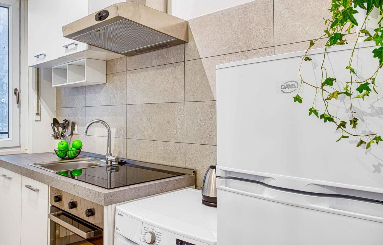 Appartamento Joivy Warm And Inviting Flat With Balcony Milano Esterno foto