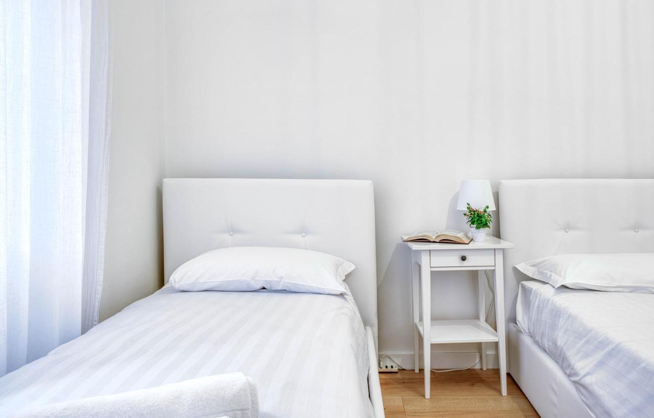 Appartamento Joivy Warm And Inviting Flat With Balcony Milano Esterno foto