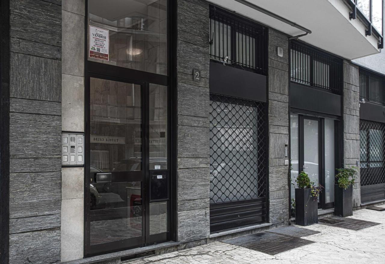 Appartamento Joivy Warm And Inviting Flat With Balcony Milano Esterno foto