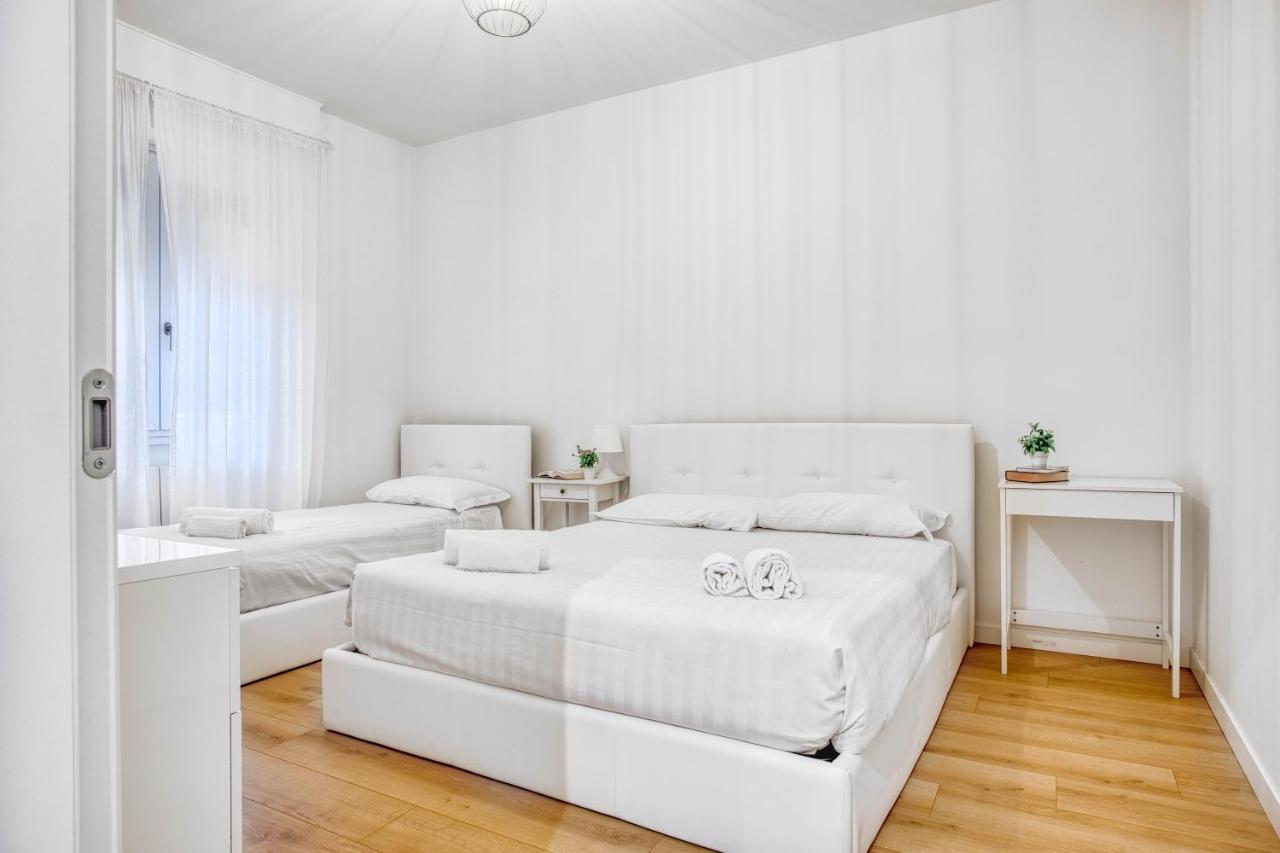 Appartamento Joivy Warm And Inviting Flat With Balcony Milano Esterno foto